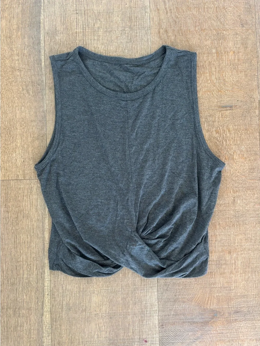 alo yoga gray twist crop tank top